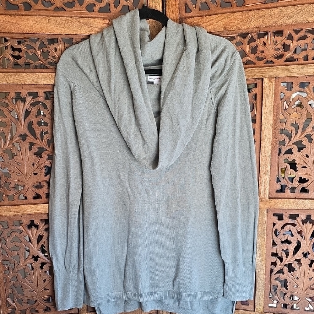 Wearing Your Heart On Your Sleeve Women's Gray Cowl Neck Sweater Size L
